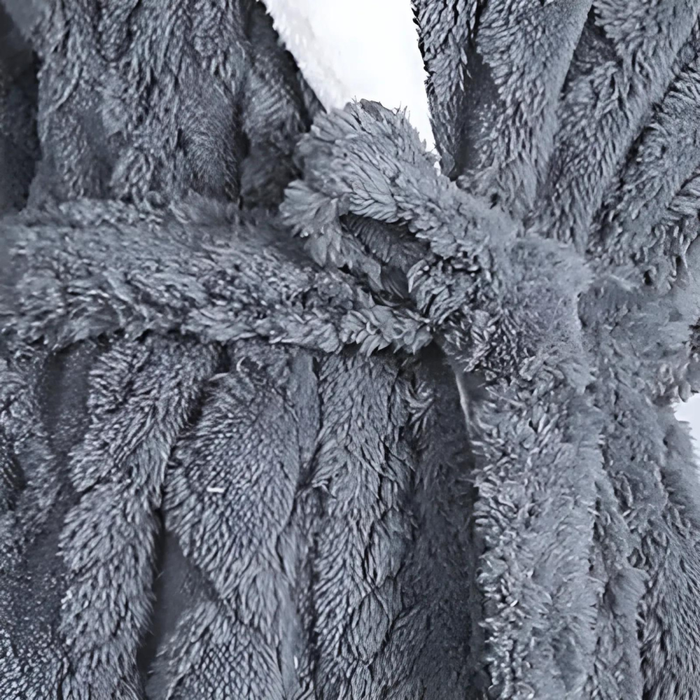 Peignoir long à capuche en peluche
