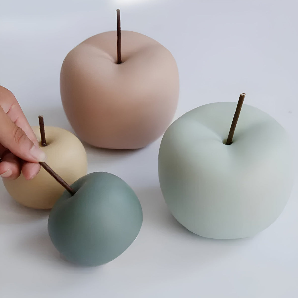 Pommes décoratives en céramique