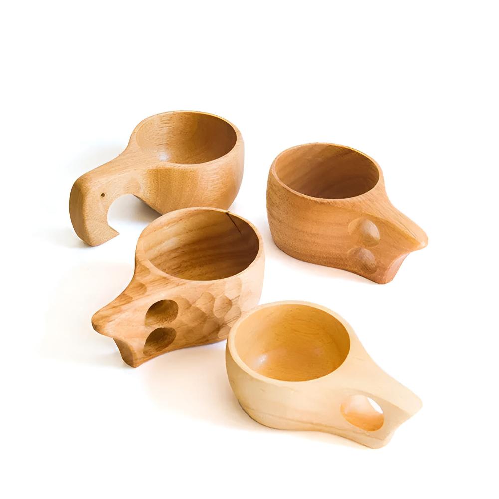 Collection de mugs artisanaux en hévéa