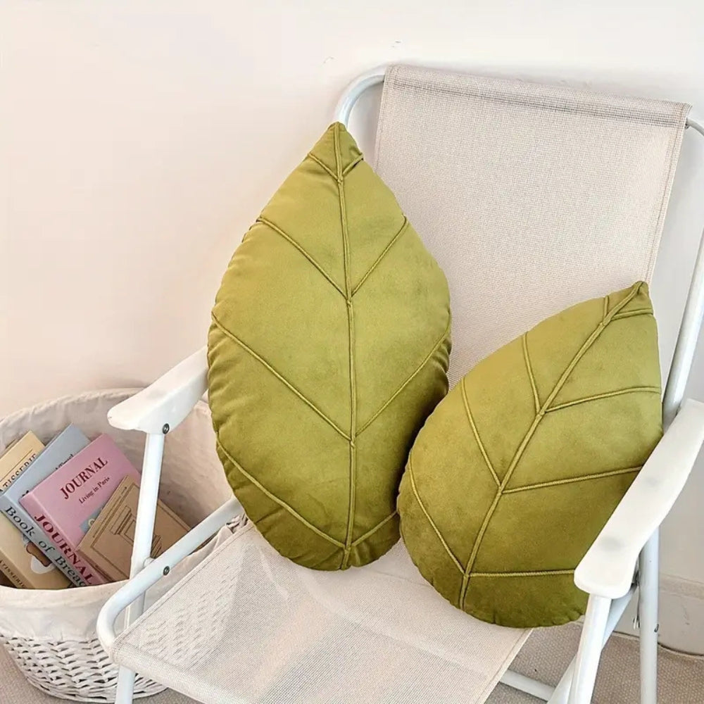 Coussin en forme de feuille Verdant Flourish