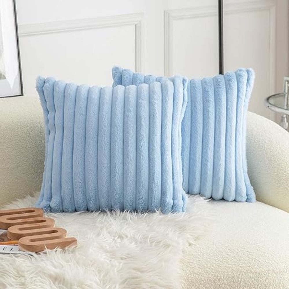 Housse de coussin en fausse fourrure Nouvia