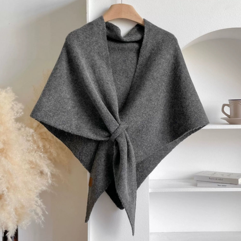 Poncho-cape triangulaire moelleux