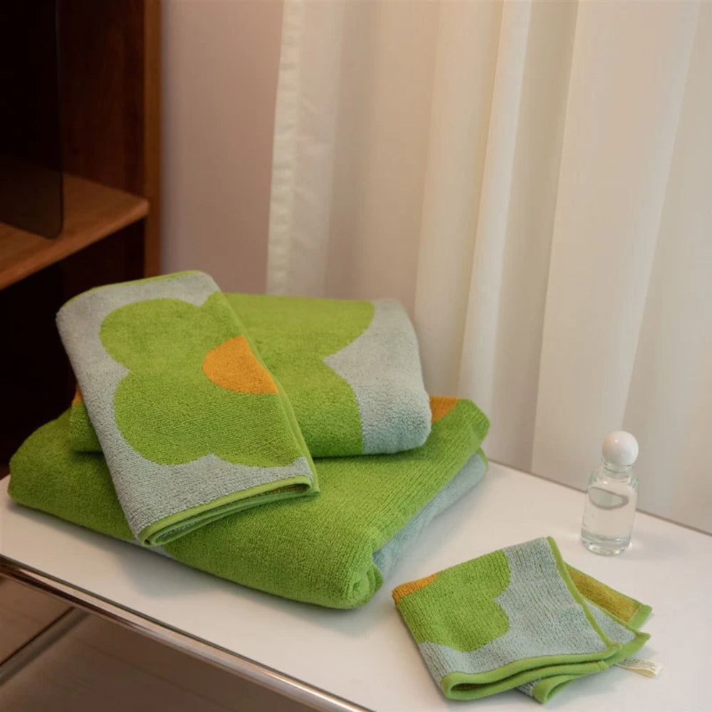 Serviette de bain en coton imprimé fleuri