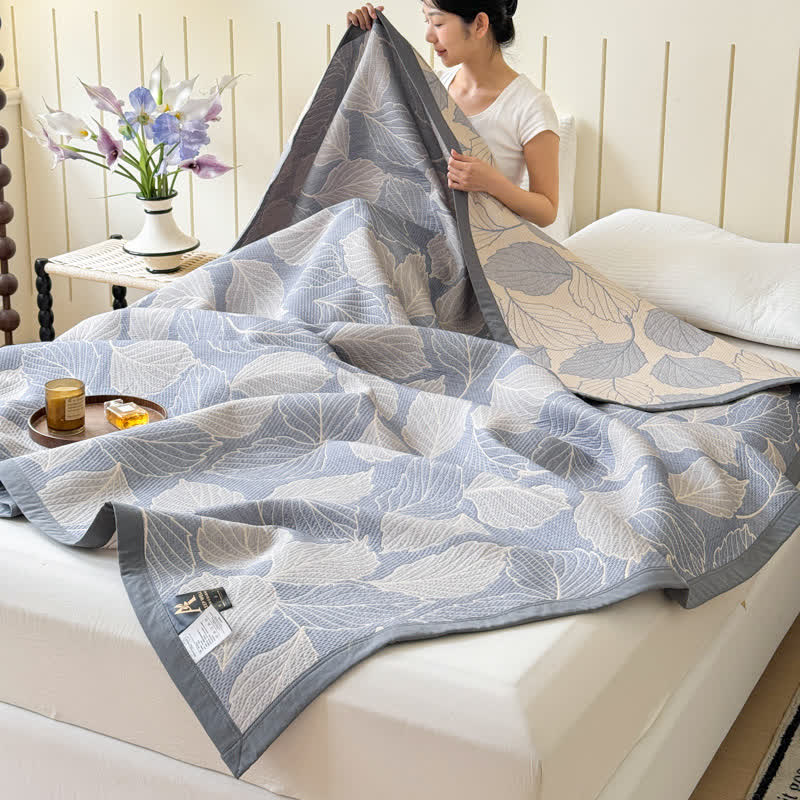 Plaid en triple gaze de coton feuilles de mûrier