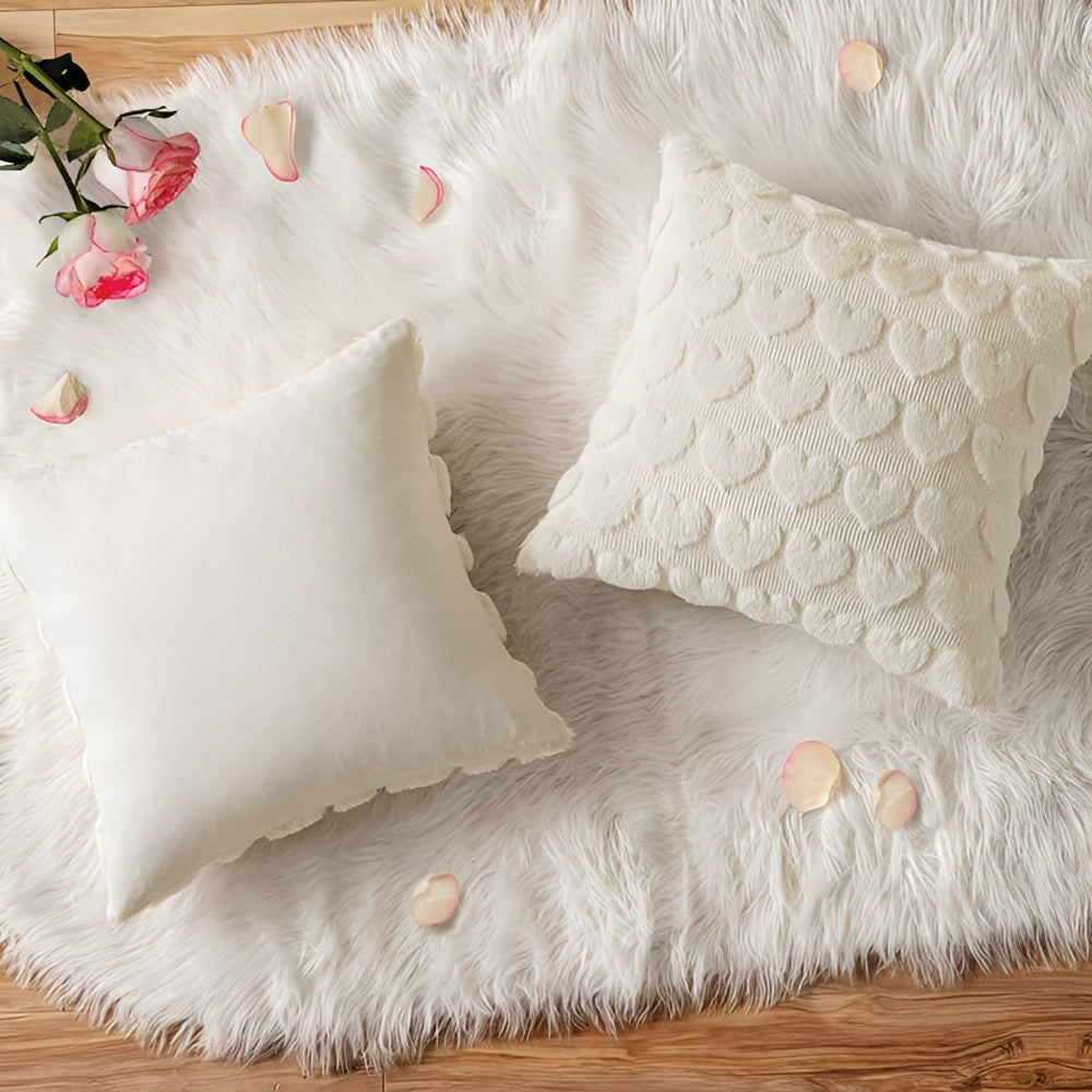 Housse de coussin cœur moelleuse