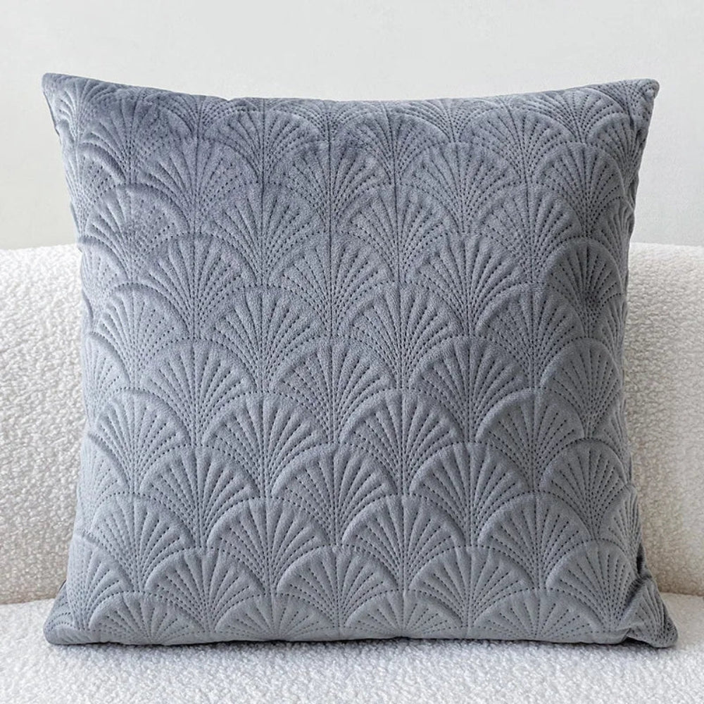 Housse de coussin en velours coquillage