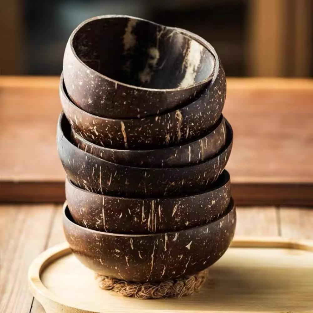 Bols en noix de coco faits main