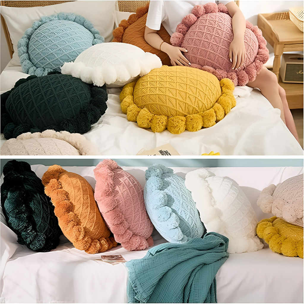 Coussin tournesol à pompons