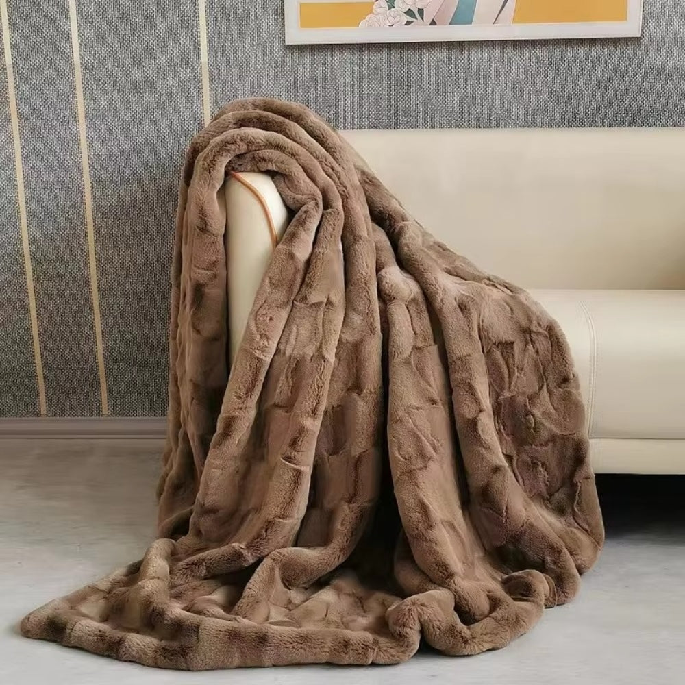 Plaid en fausse fourrure Heavenly Retreat – Café