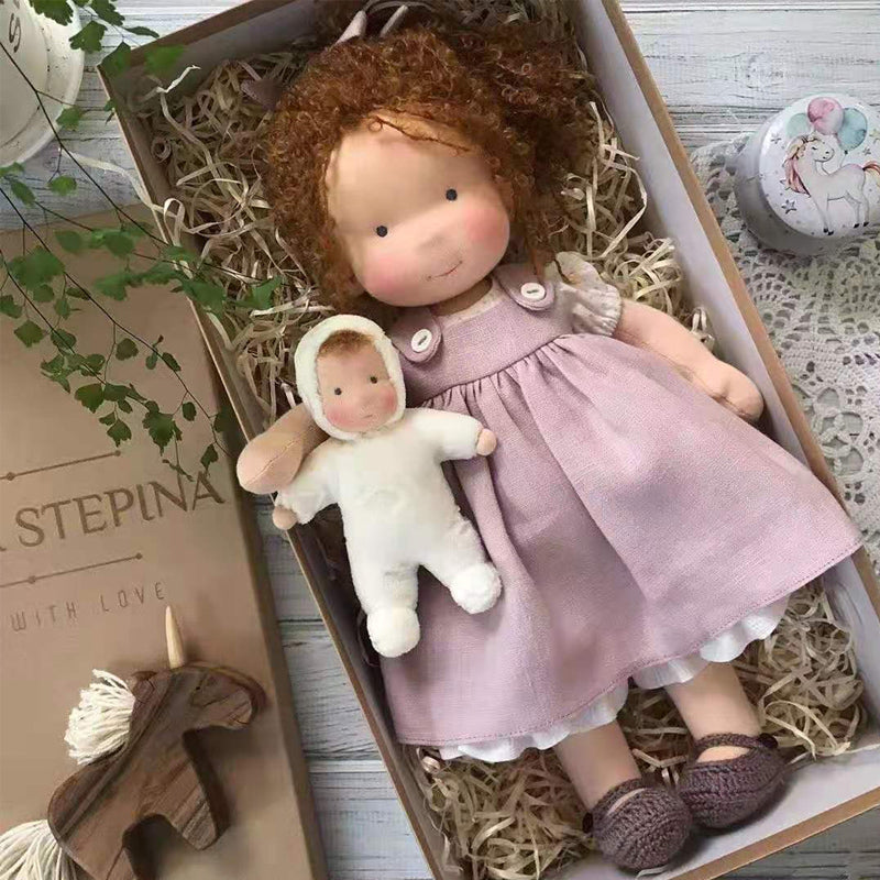 Poupée Waldorf Artisanale – Jouet Doux et Naturel