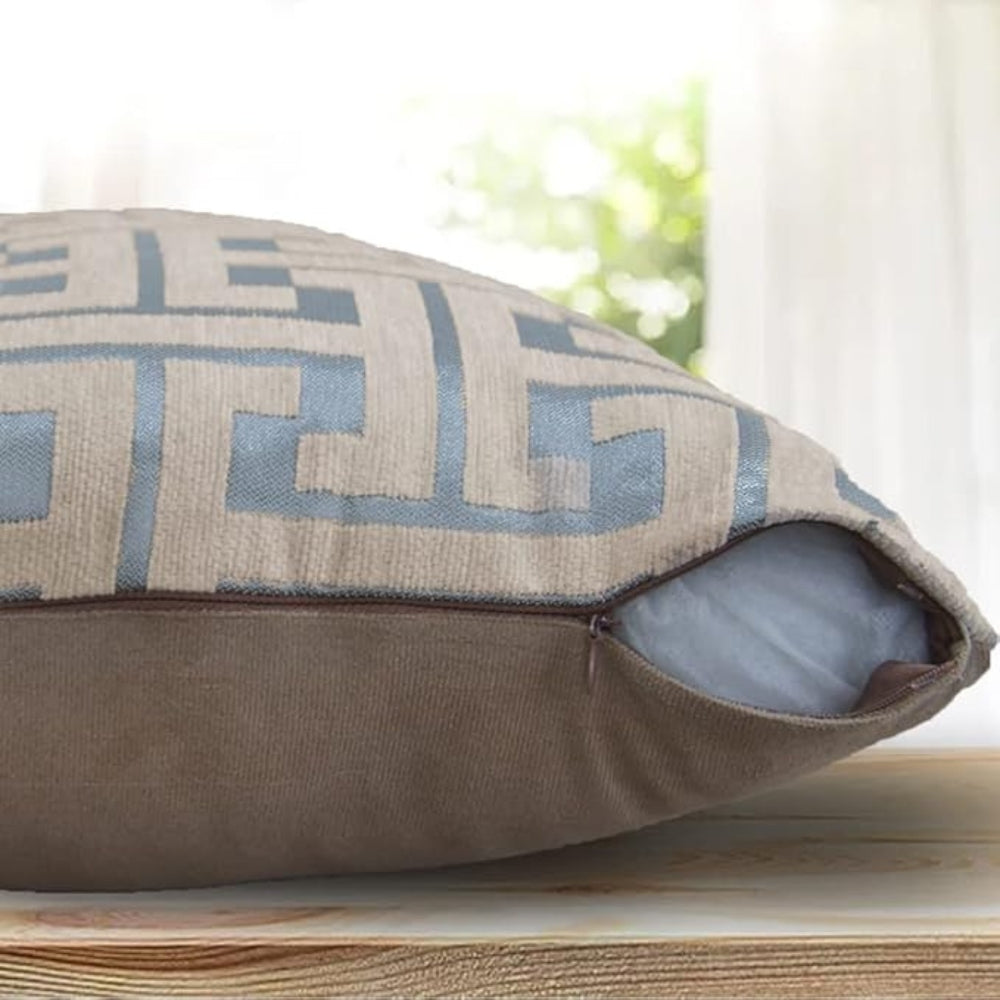 Housse de coussin motif labyrinthe intemporel