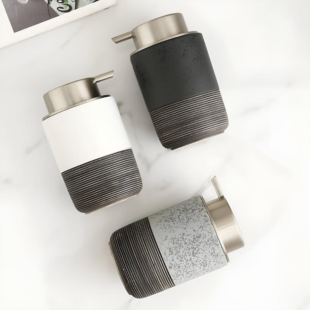 Distributeur de savon en céramique minimaliste – Blanc neige