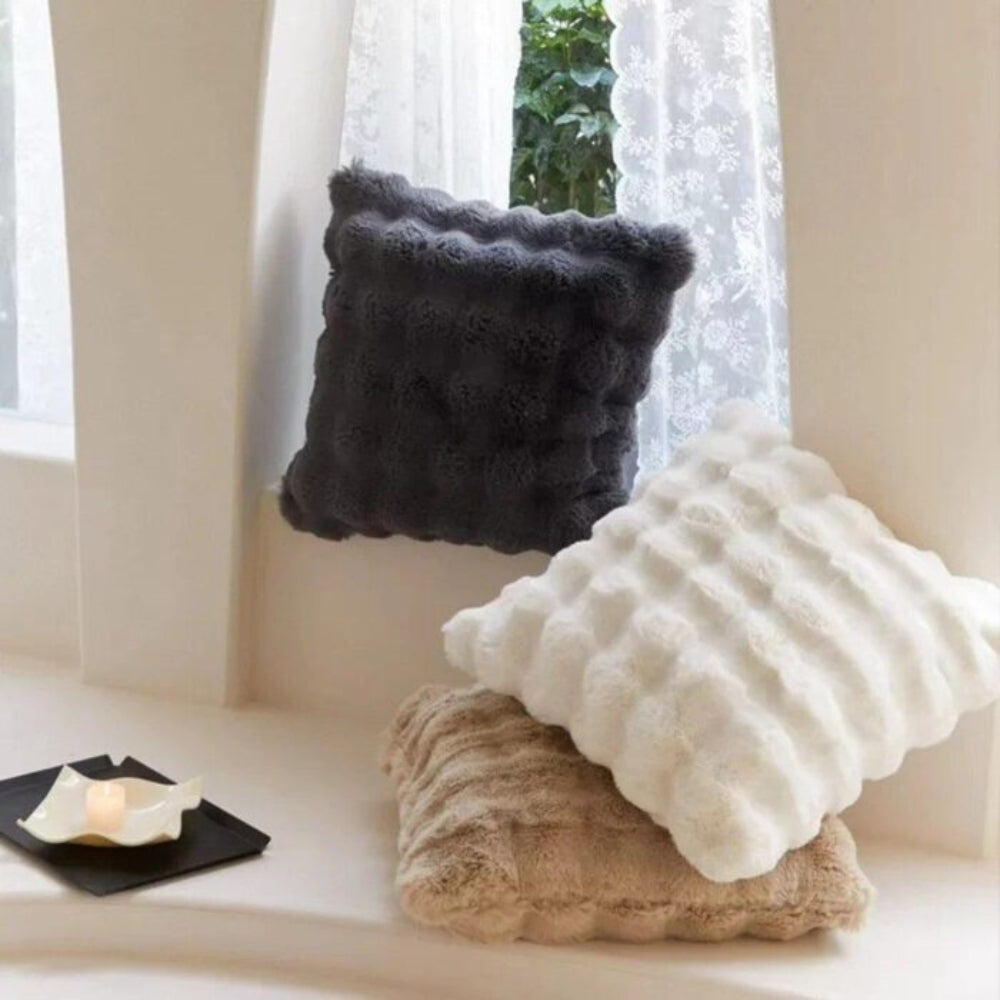 Housse de coussin en fausse fourrure de lapin