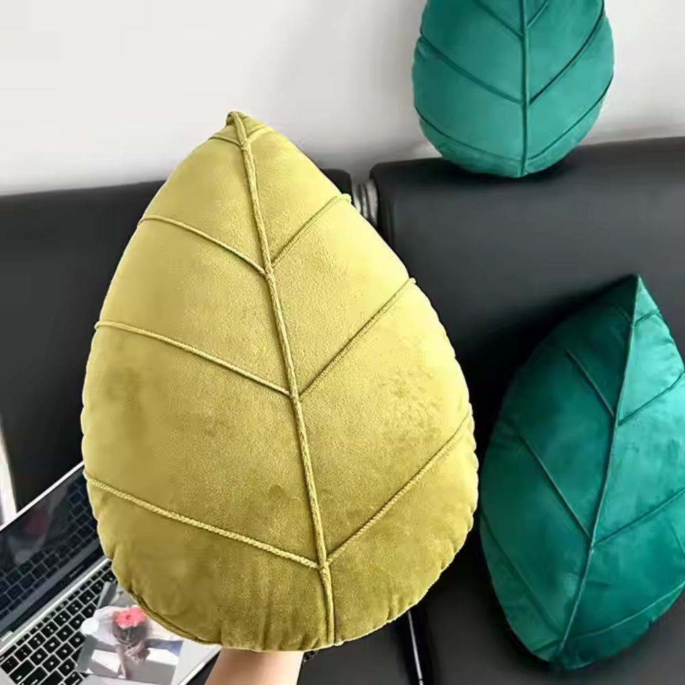 Coussin en forme de feuille Verdant Flourish