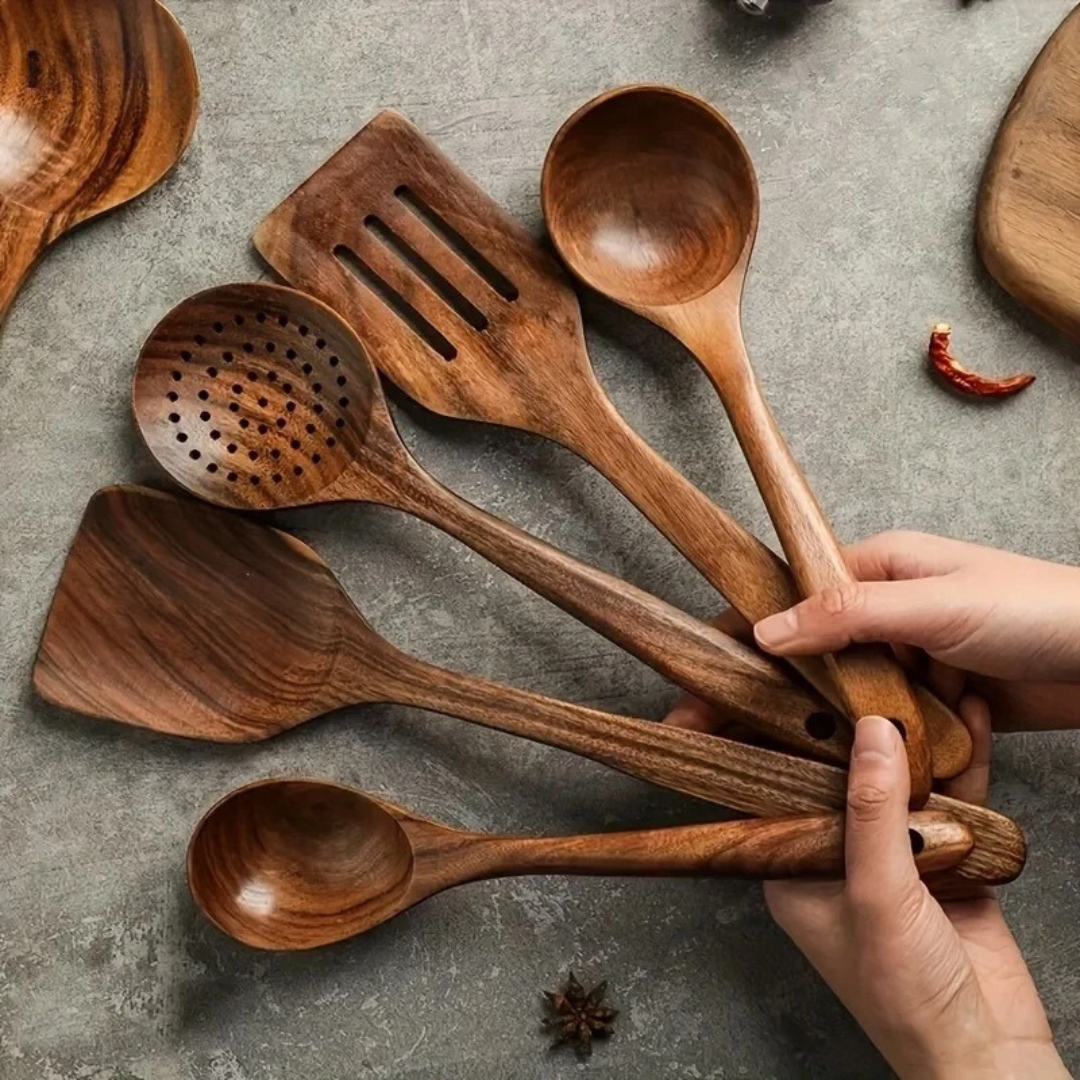 Set d'ustensiles de cuisine en noyer