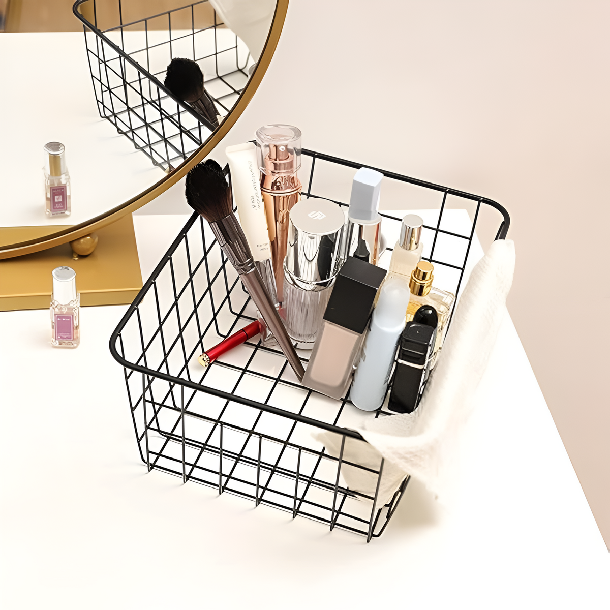 Panier de rangement en fil métallique élégant