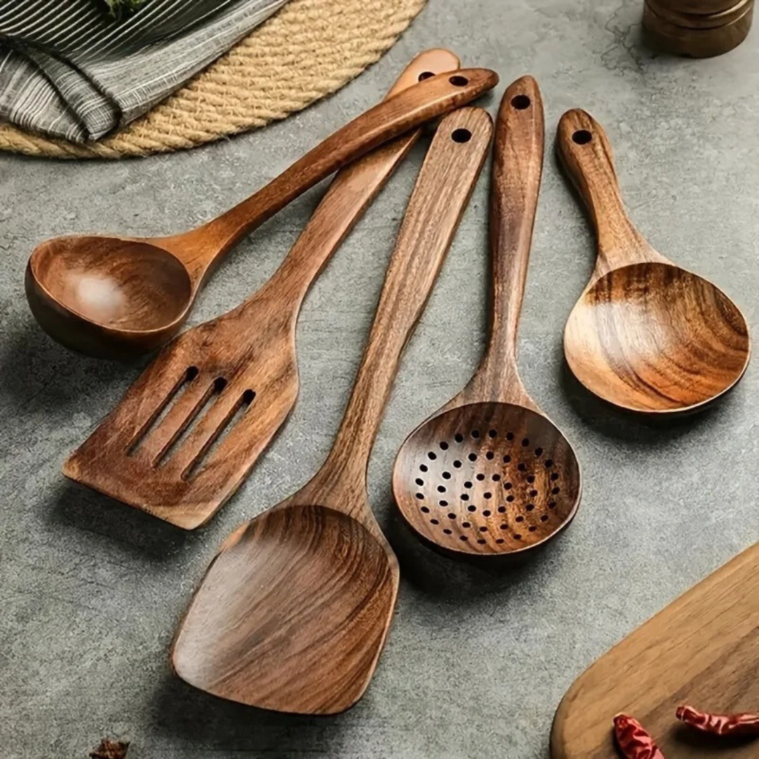 Set d'ustensiles de cuisine en noyer