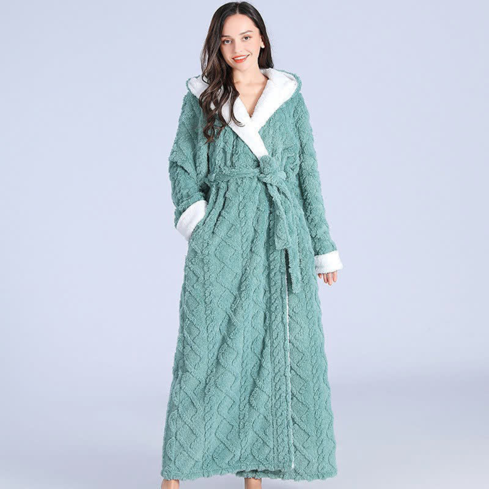 Peignoir long à capuche en peluche