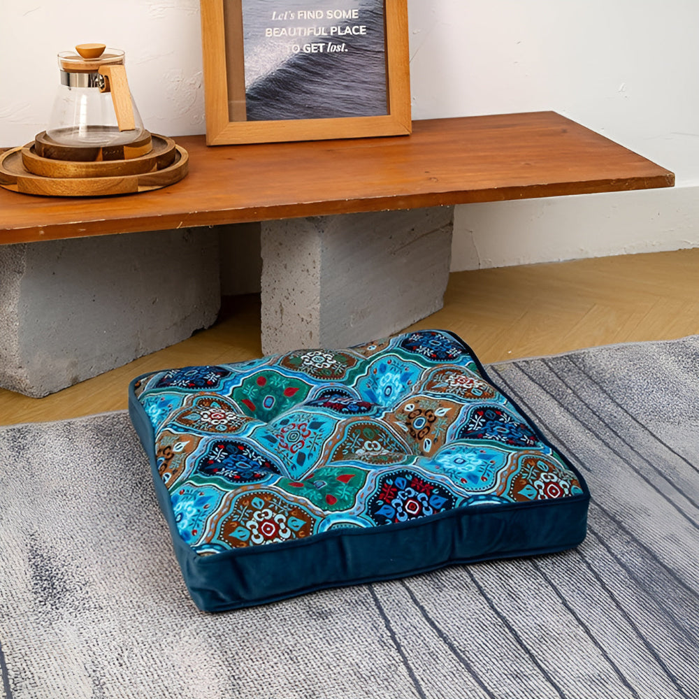 Coussin à liens d'inspiration marocaine