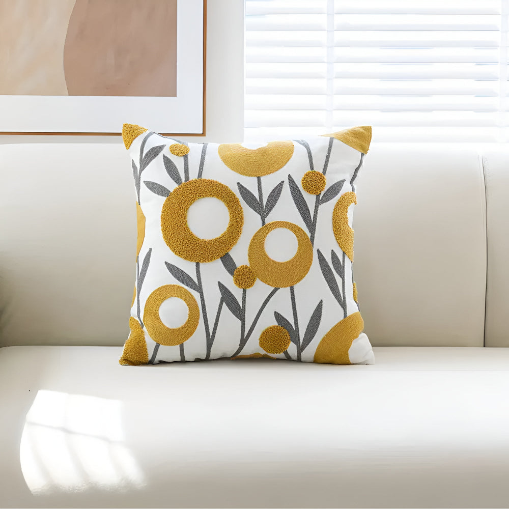 Housse de coussin brodée Floral Essence