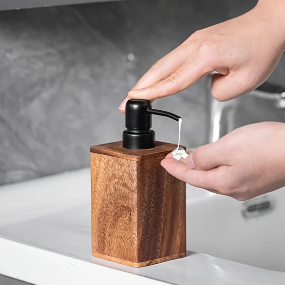 Distributeur de savon et lotion Walnut Aura