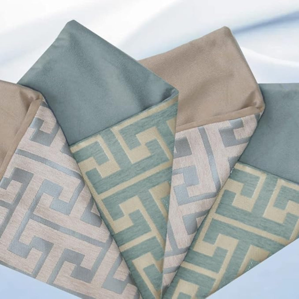 Housse de coussin motif labyrinthe intemporel