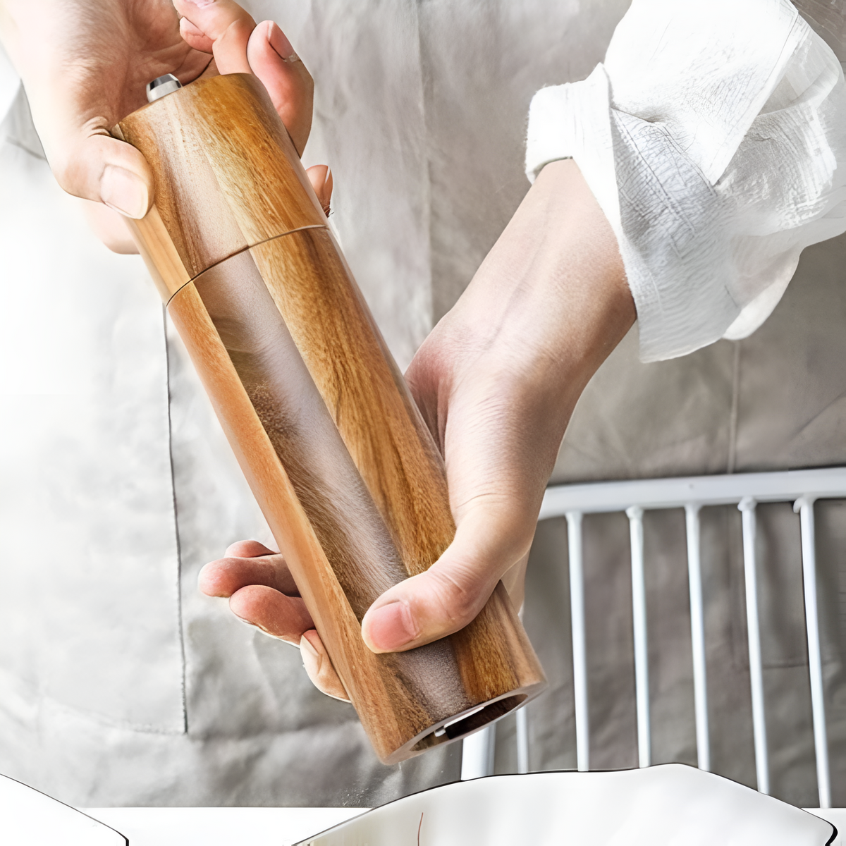 Moulins à épices minimalistes en bois