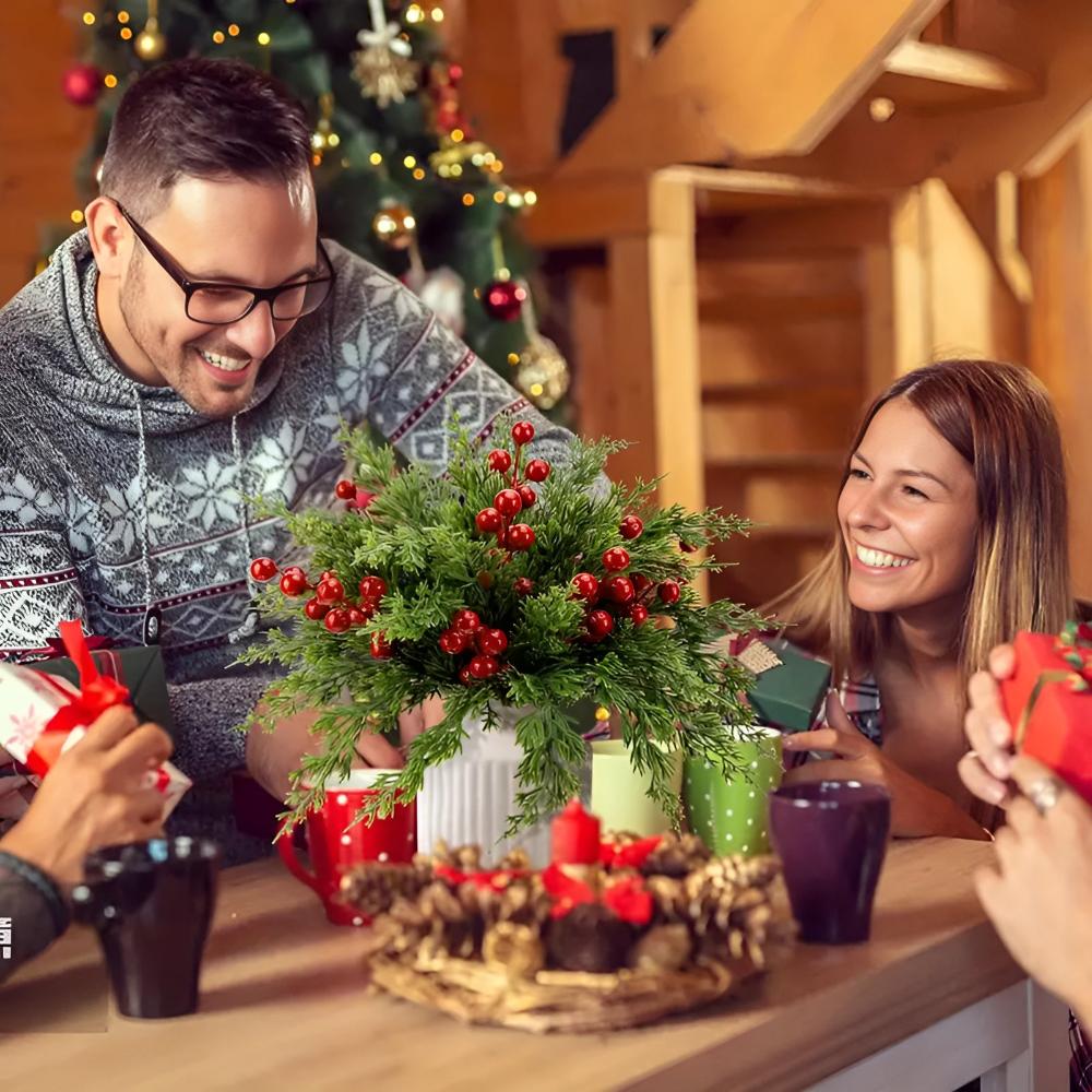 Branches de pin artificielles avec baies rouges