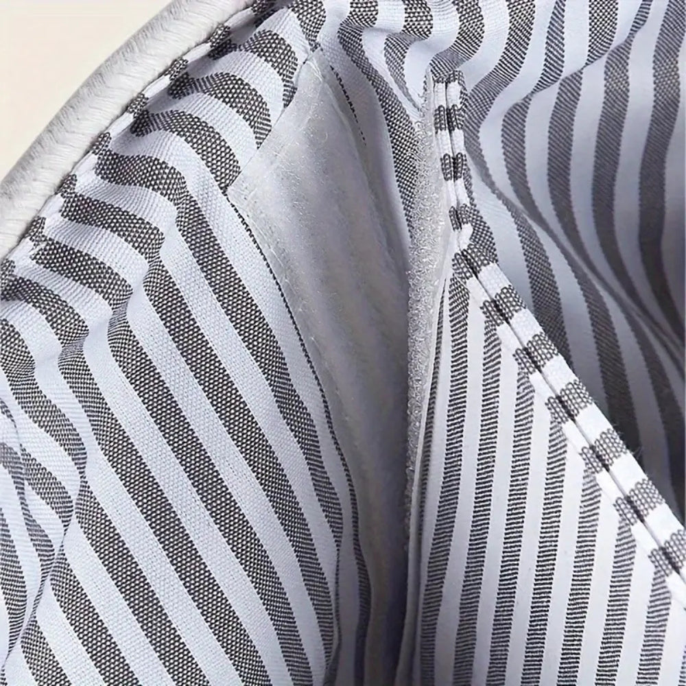 Panier tressé gris pour affaires de bébé