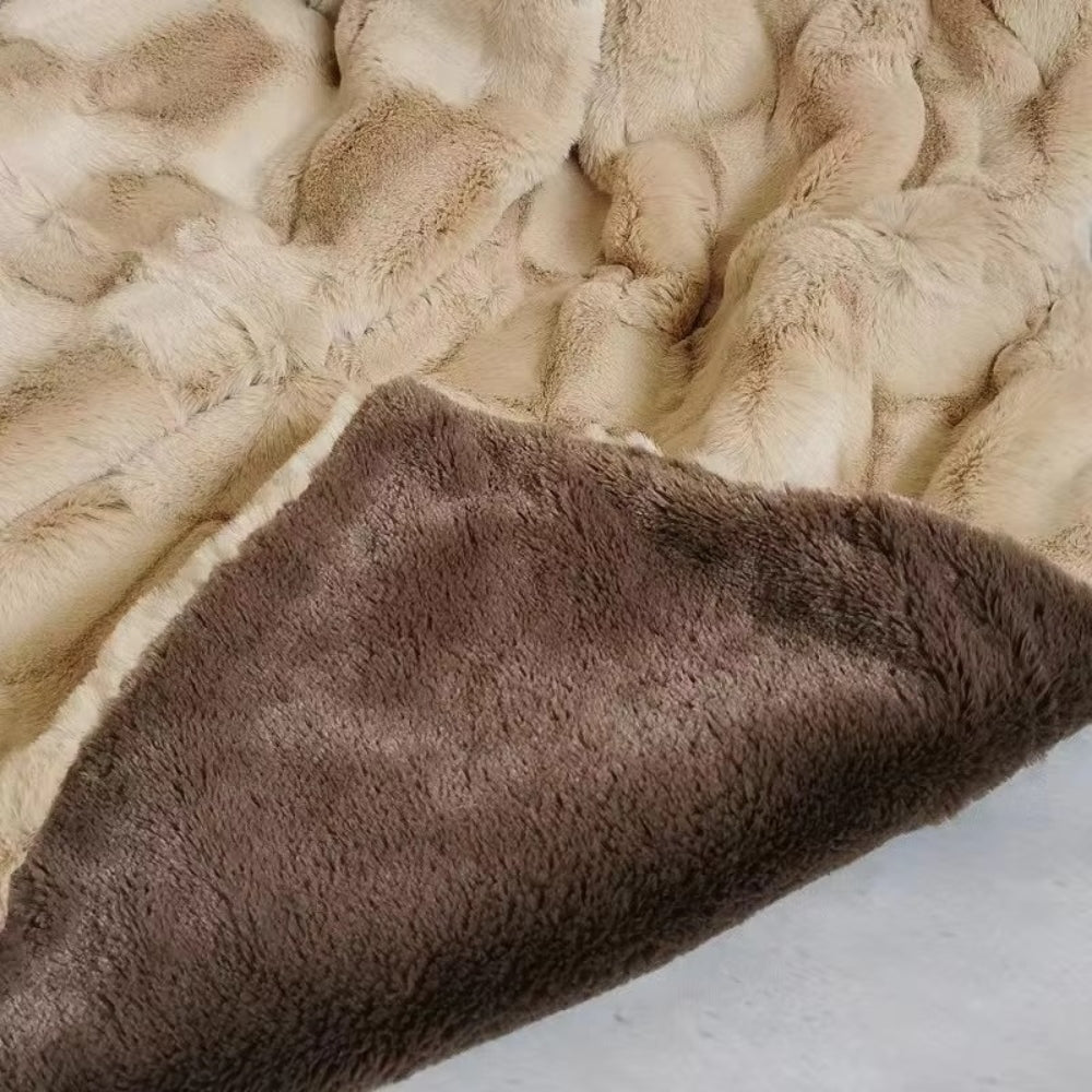 Plaid en fausse fourrure Heavenly Retreat