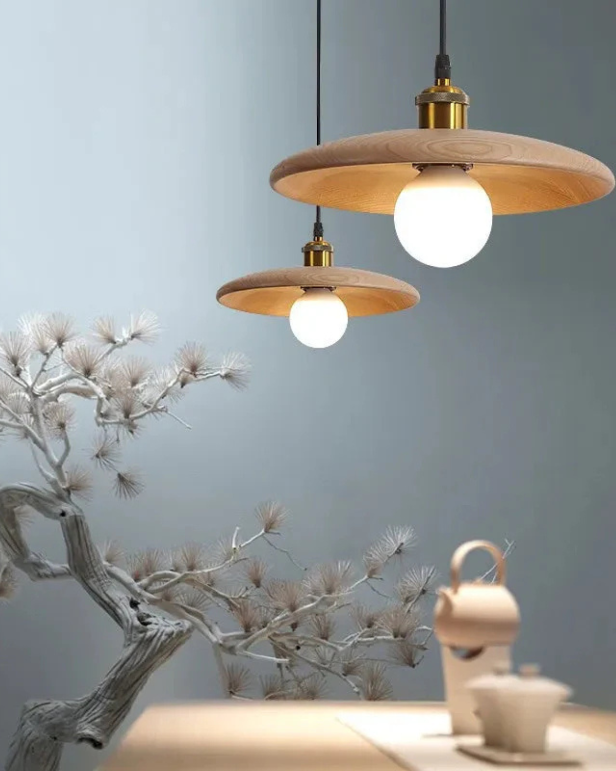 Suspension a abat-jour en bois Japandi
