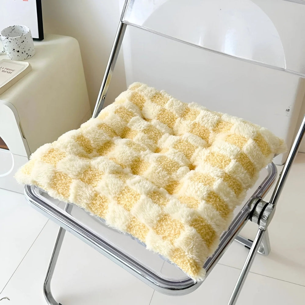 Galette de chaise damier en fausse fourrure