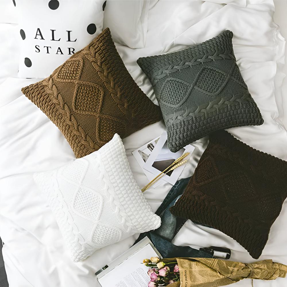 Housse de coussin tricotée tressée