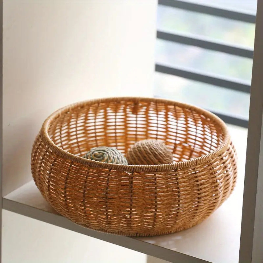Panier en rotin tressé à couvercle dôme