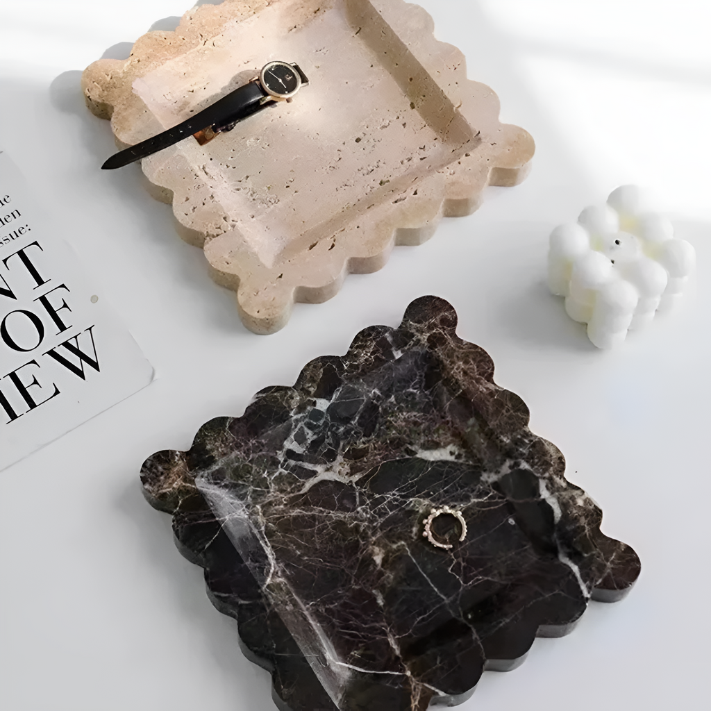 Vide-poche à bijoux en travertin festonné