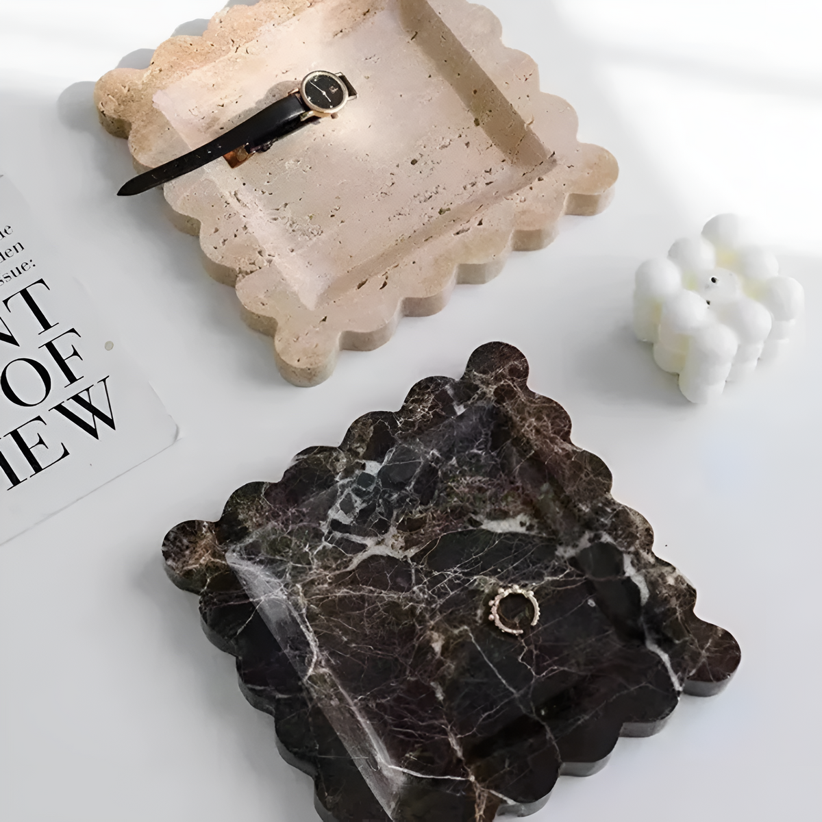 Vide-poche à bijoux en travertin festonné