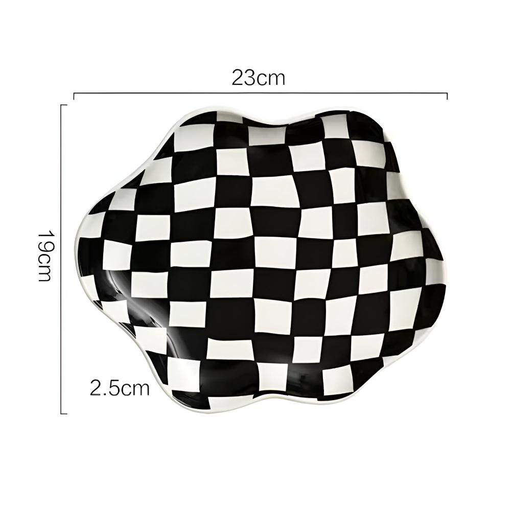 Assiette en céramique à carreaux classique