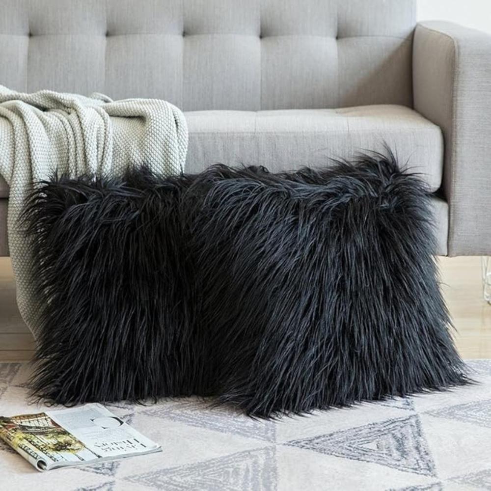 Housse de coussin duveteuse chic – Noir