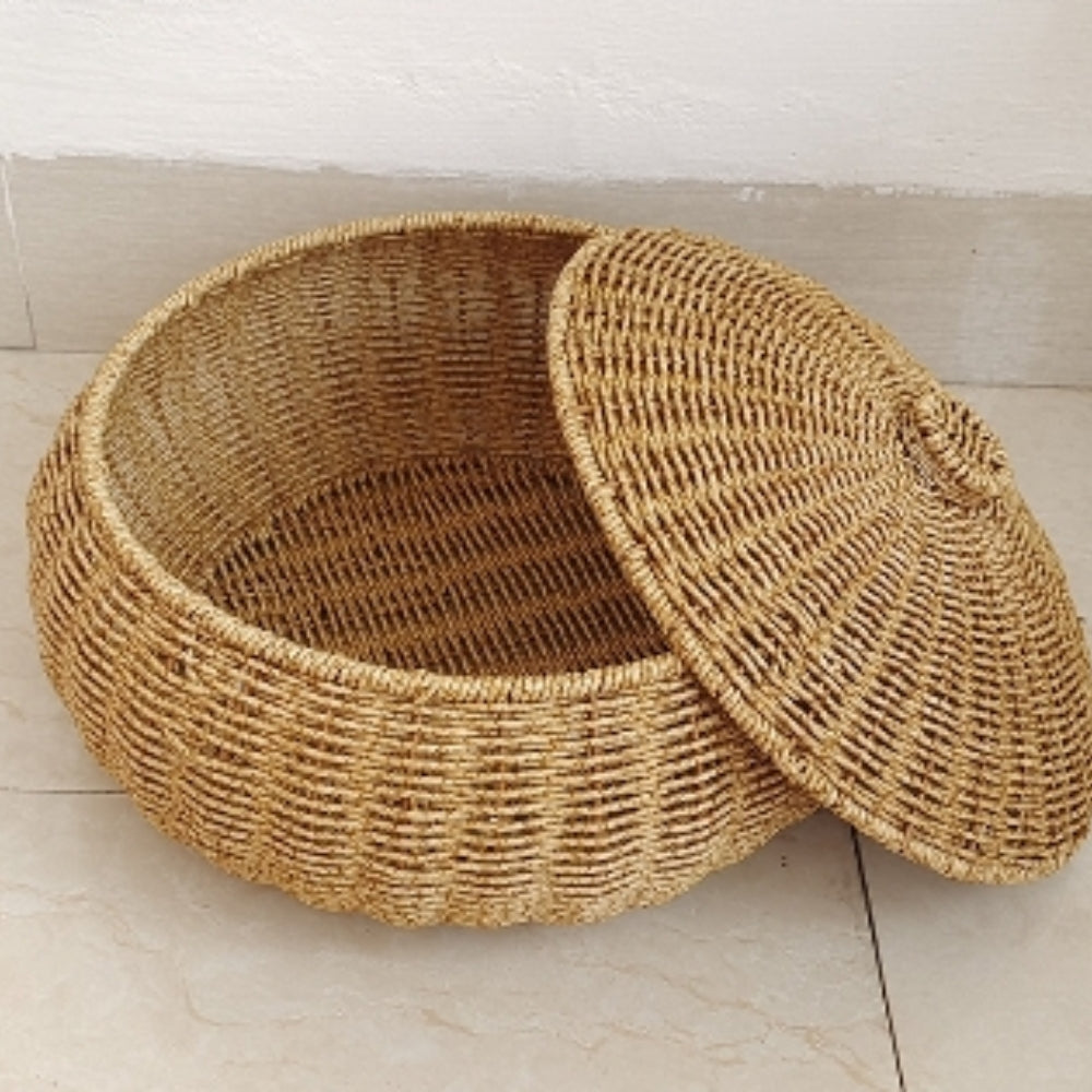 Panier en rotin tressé à couvercle dôme
