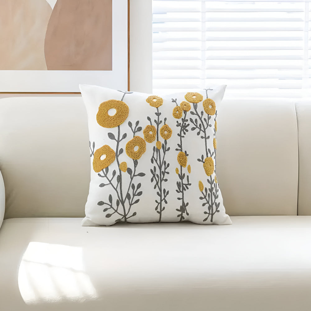 Housse de coussin brodée Floral Essence