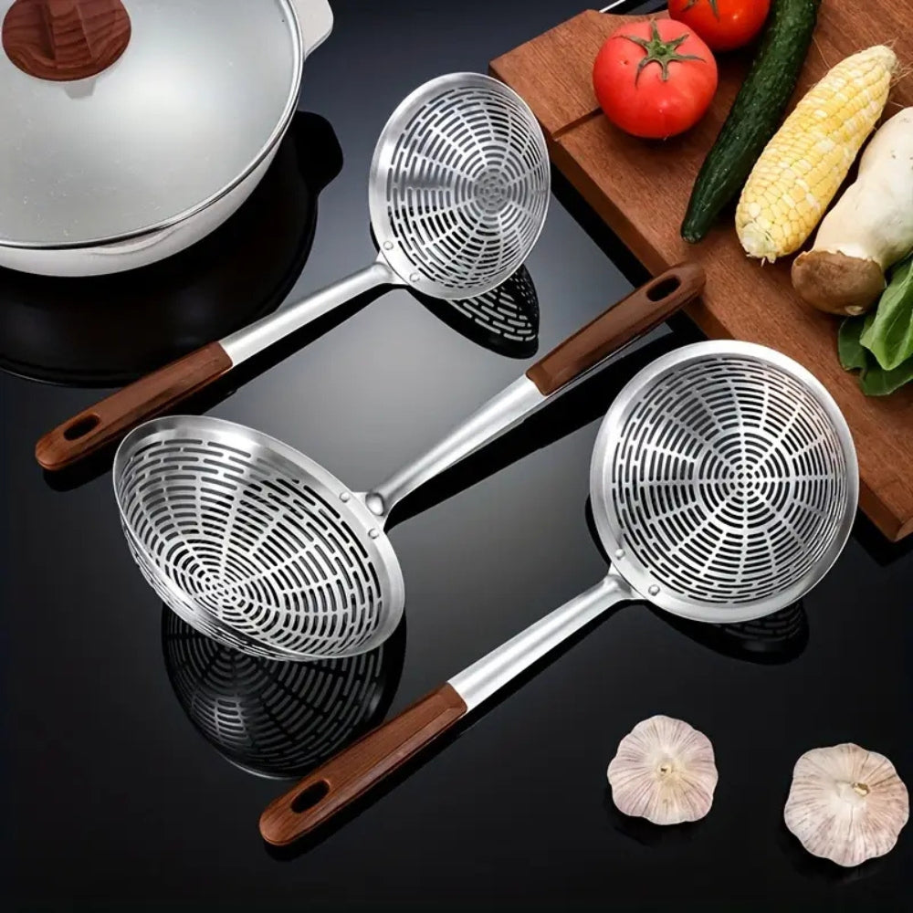 Écumoire en inox à manche en bois