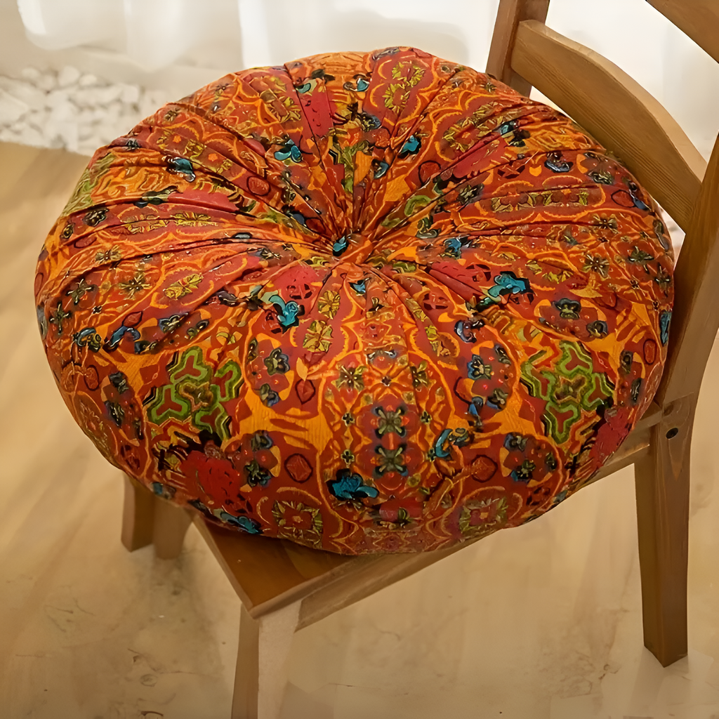 Coussin de sol brodé bohème