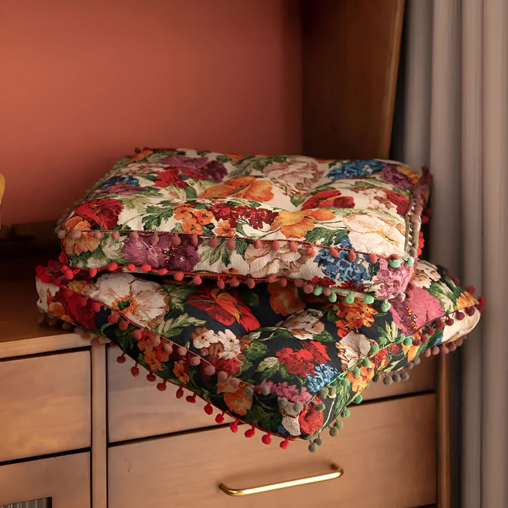 Coussin bohème rétro fleuri à pompons