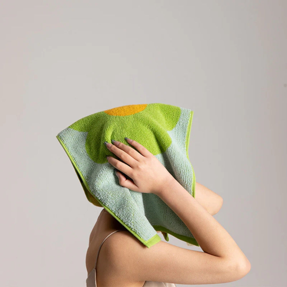 Serviette de bain en coton imprimé fleuri