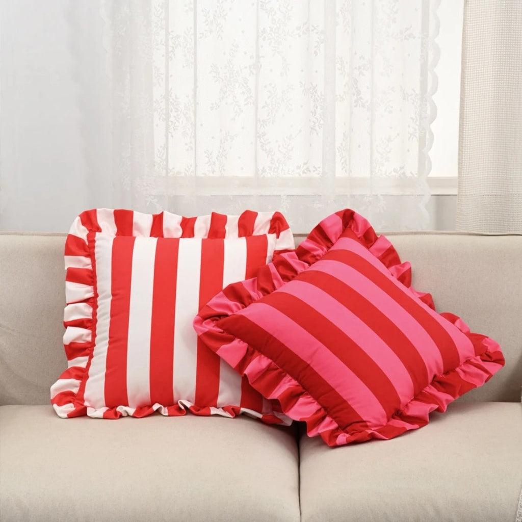 Housse de coussin rétro rayée à volants