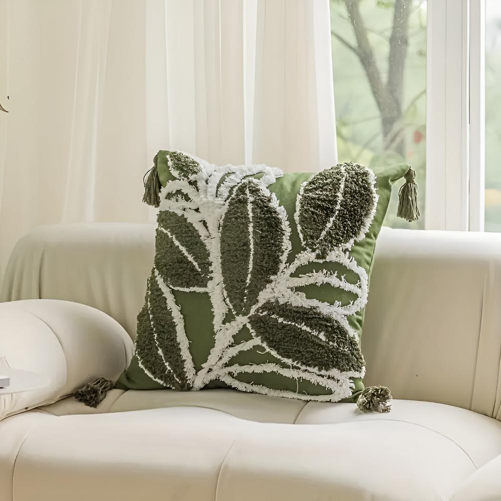 Housse de coussin feuille moelleuse à pompons