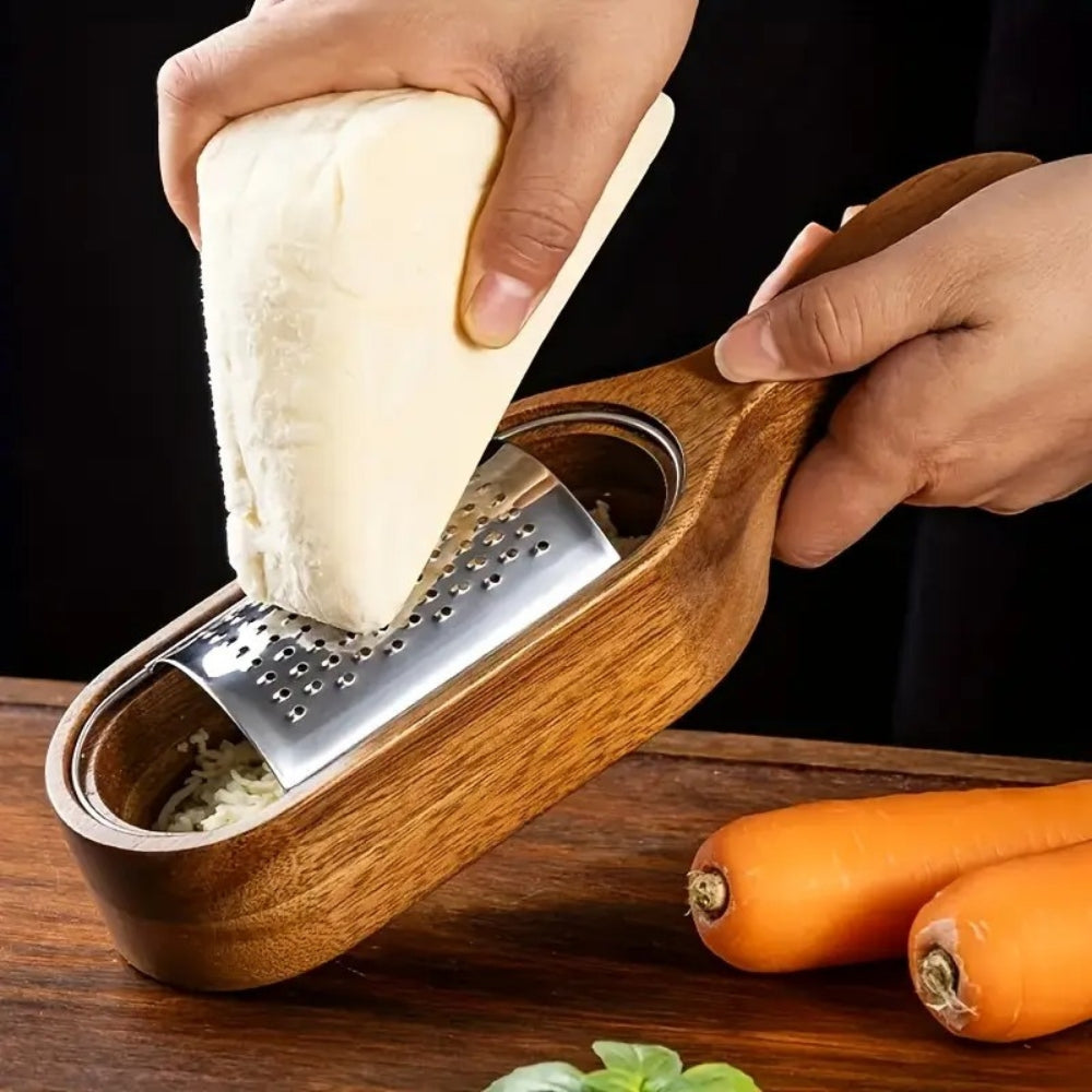 Râpe à fromage à manche en bois