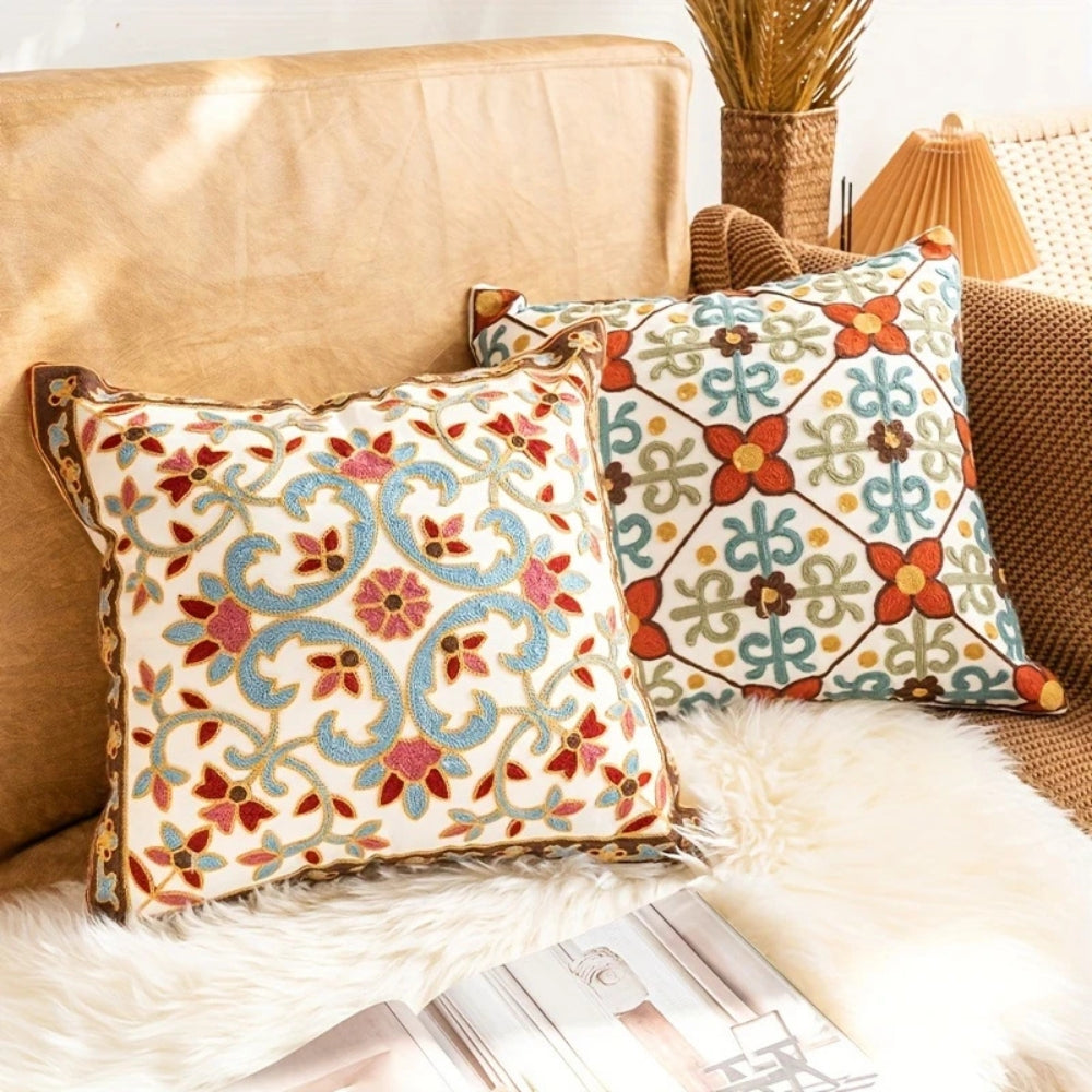 Housse de coussin brodée vintage Aurae