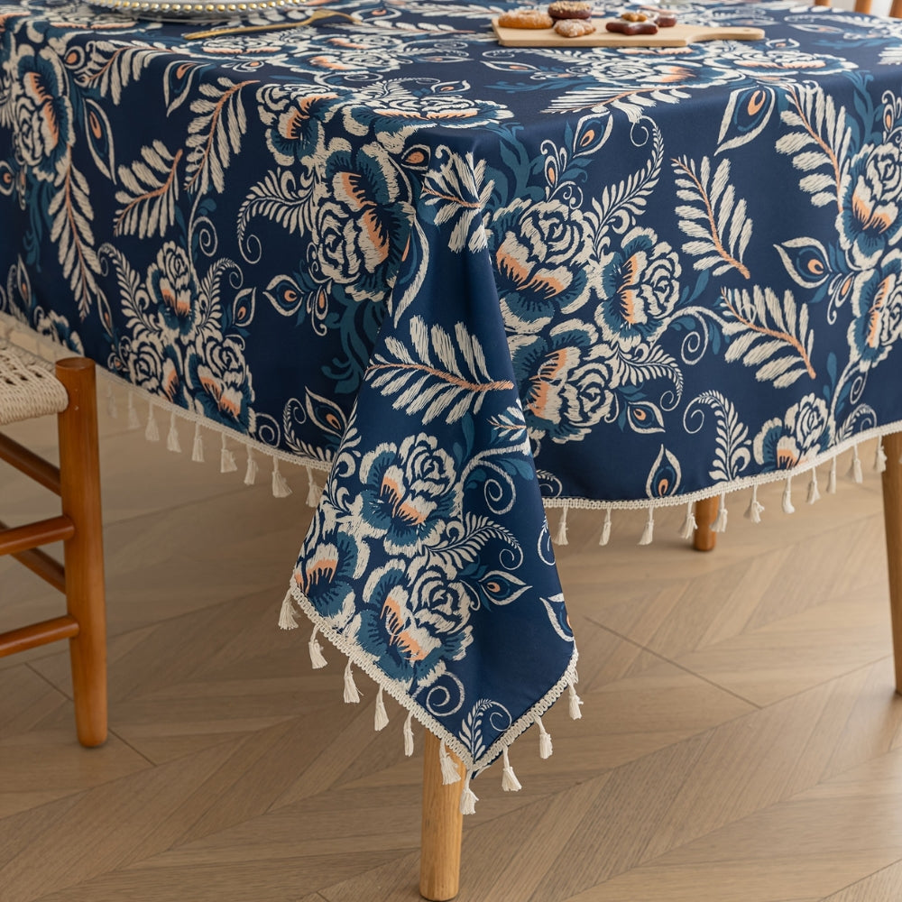 Nappe boho fleurie à pompons motif paon