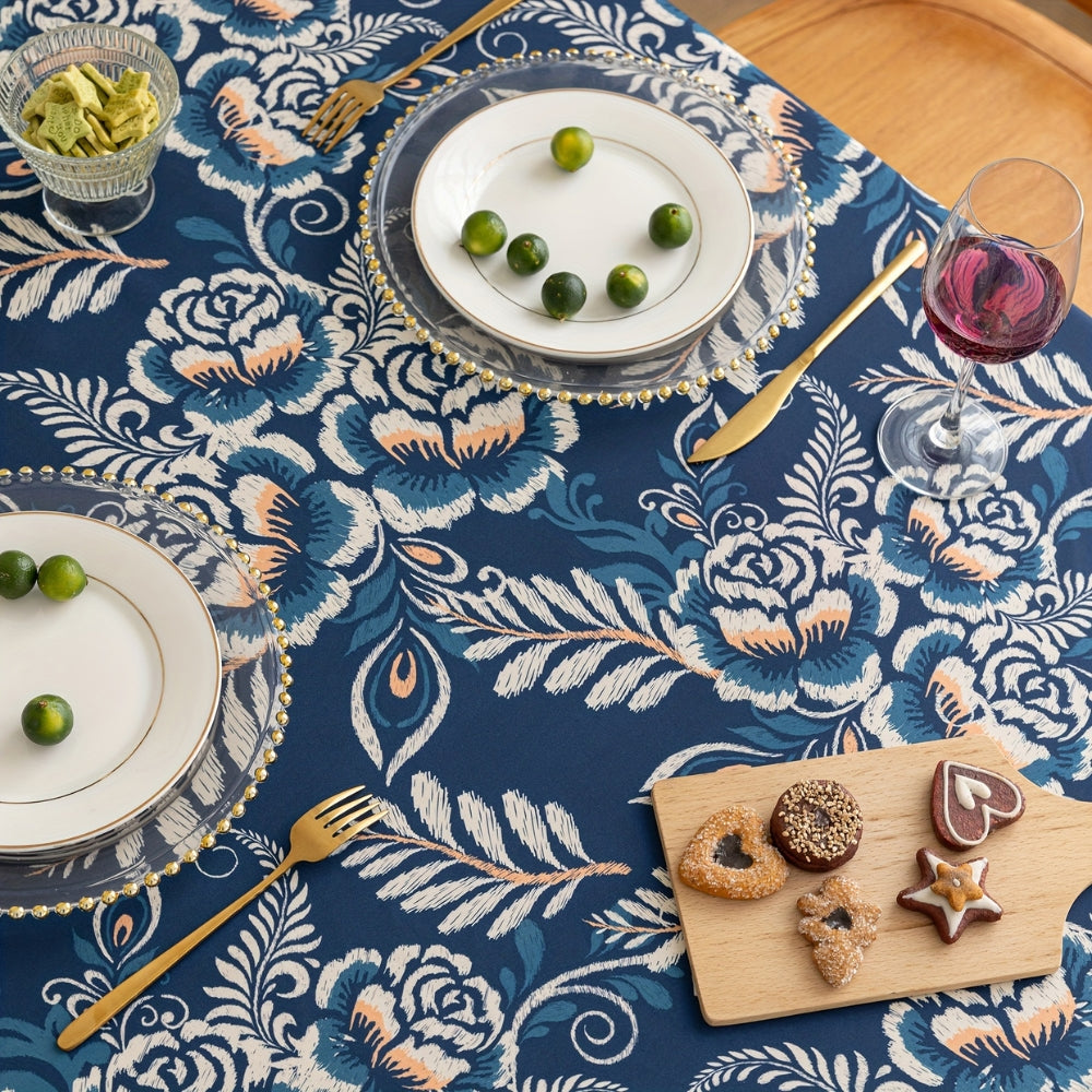 Nappe boho fleurie à pompons motif paon